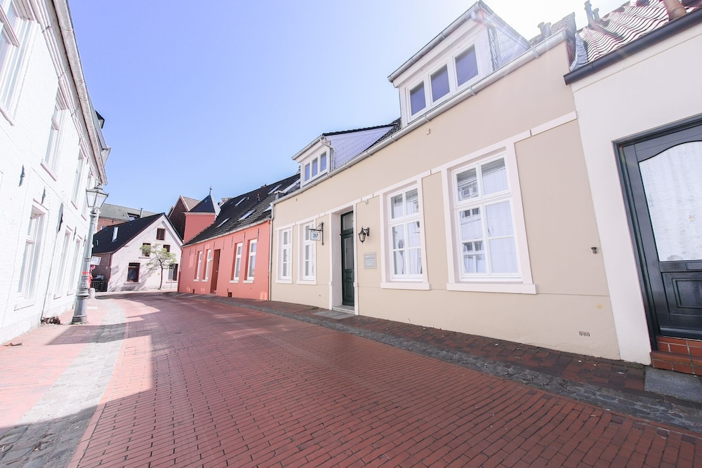 247 selfcheckin Schmiedestrasse in Leer, Germany