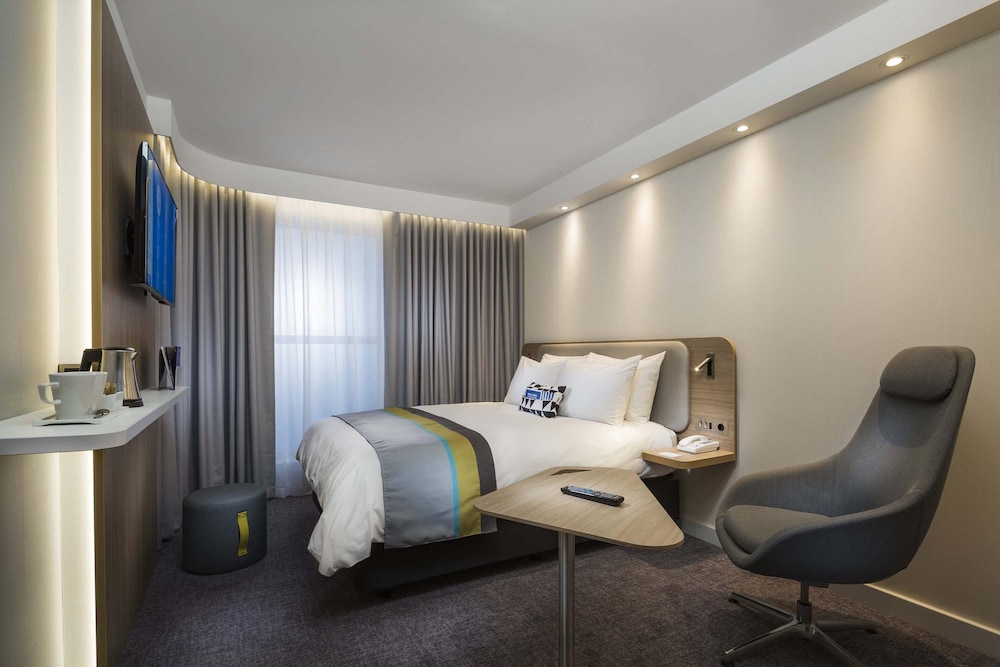 Holiday Inn Express Hotel & Suites Schulenburg by IHG - photo 21