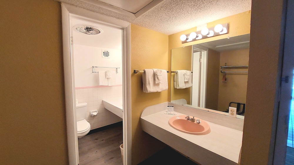 Travelodge by Wyndham Grand Junction - photo 17