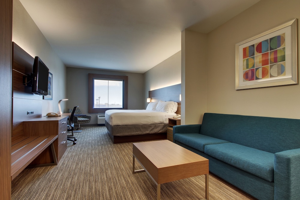 Holiday Inn Express Hotel & Suites Vernon College Area by IHG - photo 6