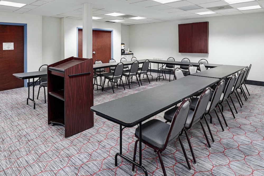 Hampton Inn Helen - photo 32