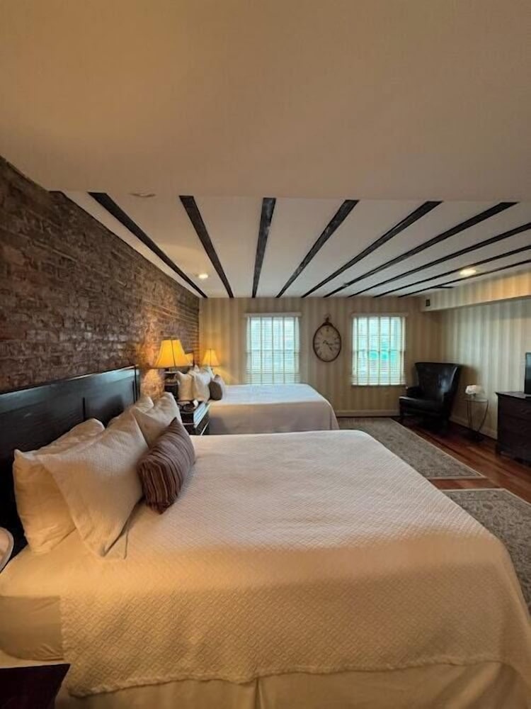Penn's View Hotel - photo 38