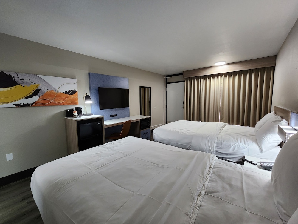 Baymont by Wyndham Lafayette - photo 13