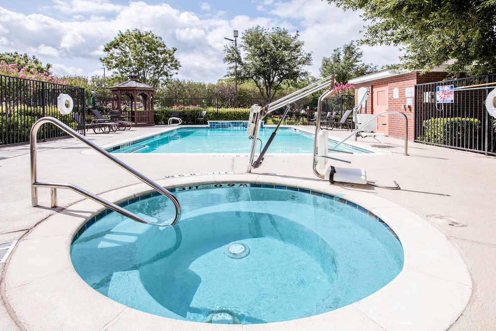 Holiday Inn Express Hotel & Suites Dallas Grand Prairie I 20 by IHG - photo 24