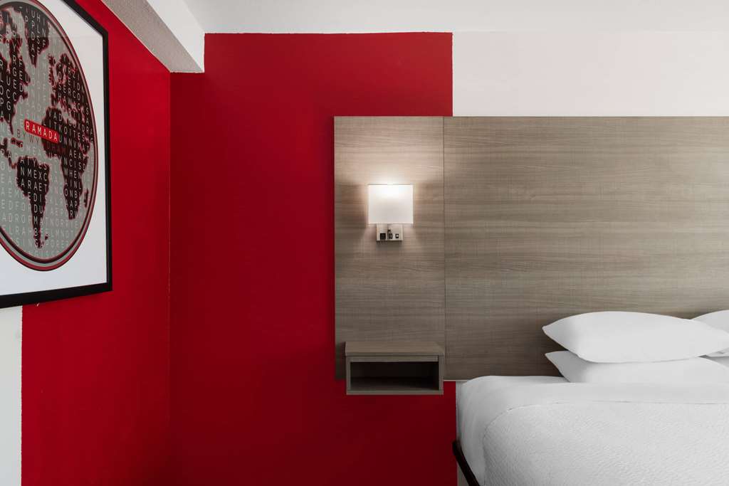Ramada by Wyndham Medford Airport North - photo 20