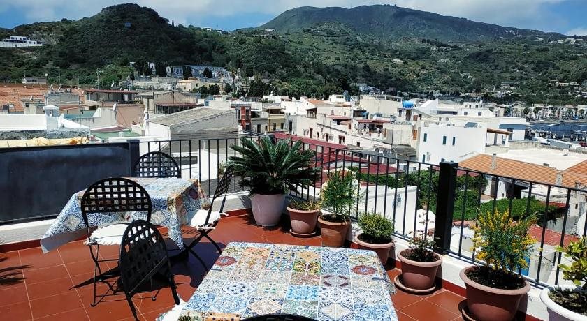 Lo Nardo Accommodation in Lipari, Italy