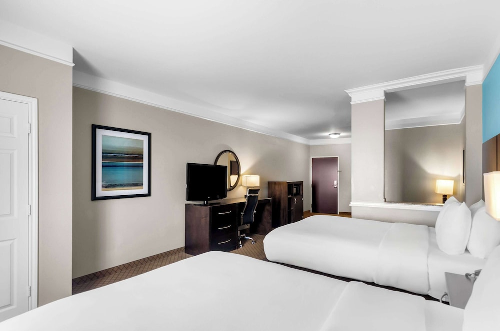 Comfort Suites at Katy Mills - photo 14