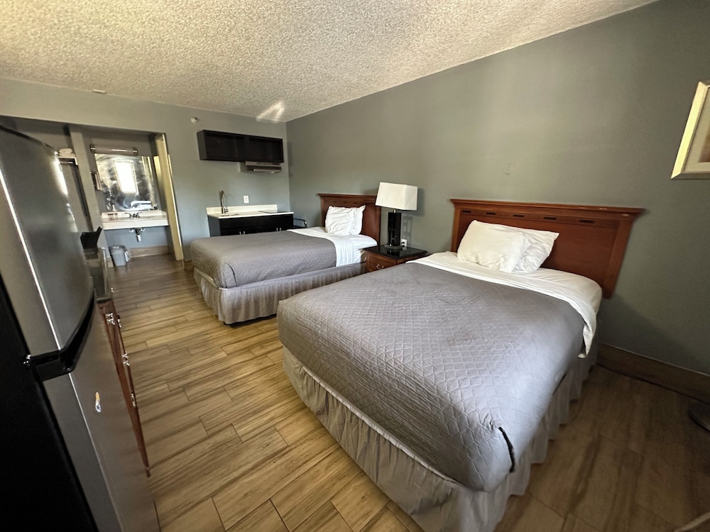 HillView Inn - photo 14
