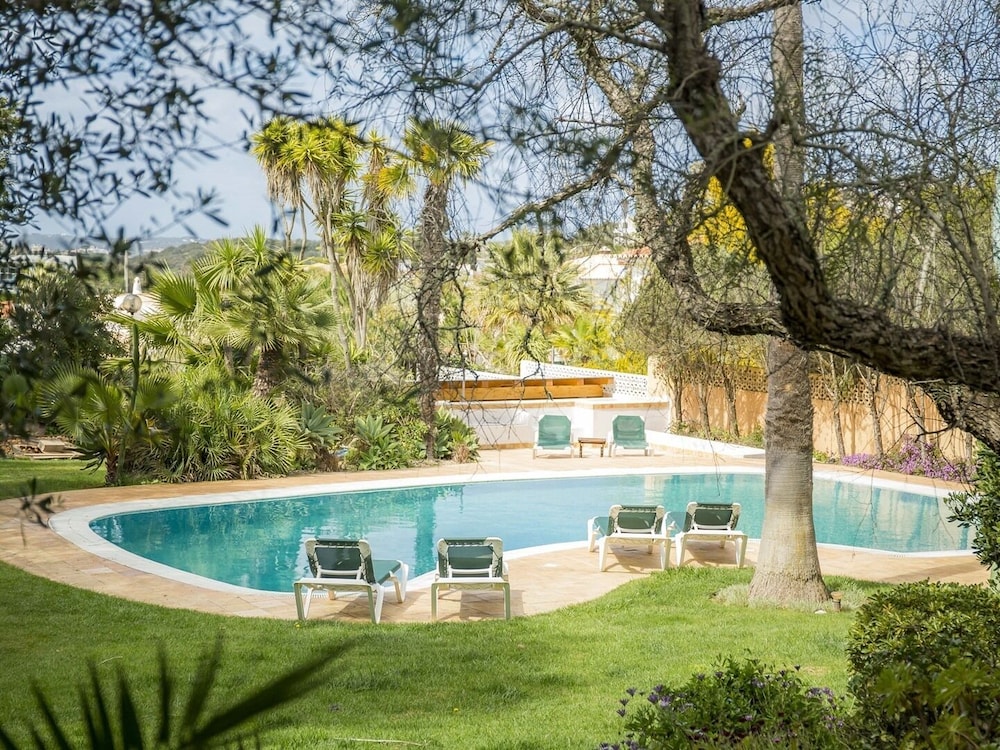 Casa da Montanha — 4-Star Luxury Hotel in Luz, Portugal