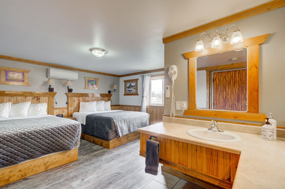Livingston Inn Historic - photo 4