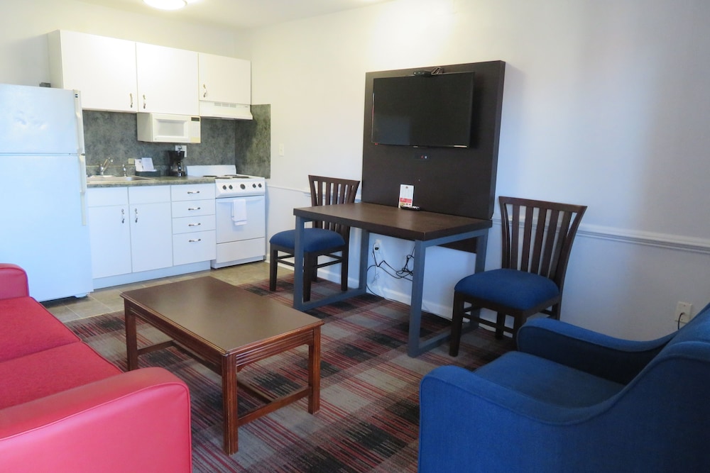 Luxbury Inn & Suites - photo 16