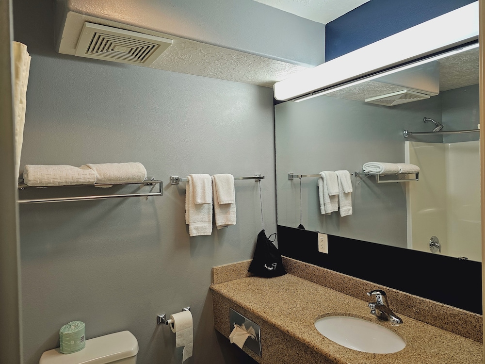 Executive Inn and Suites Extended Stay in Vernal - photo 38