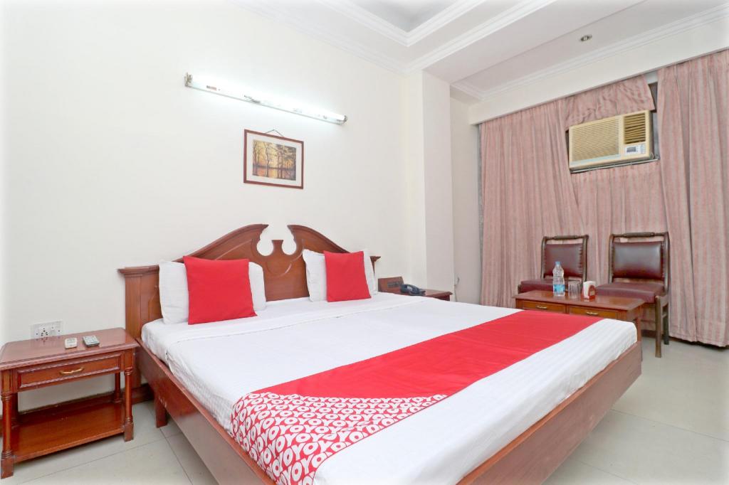 Hotel Plaza by OYO Rooms in Jalandhar, India