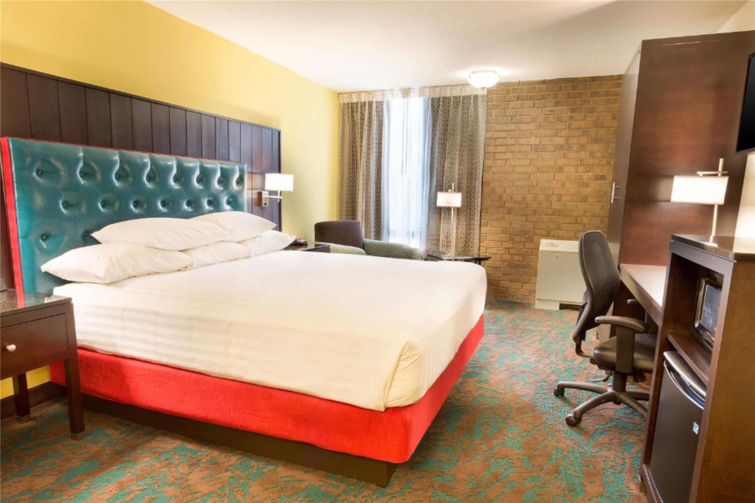 Heritage Inn & Suites San Antonio Airport Trademark Wyndham - photo 11