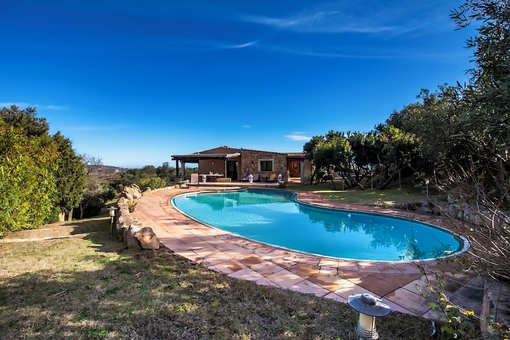 Villa Sul Golfo — 4-Star Luxury Hotel in Arzachena, Italy