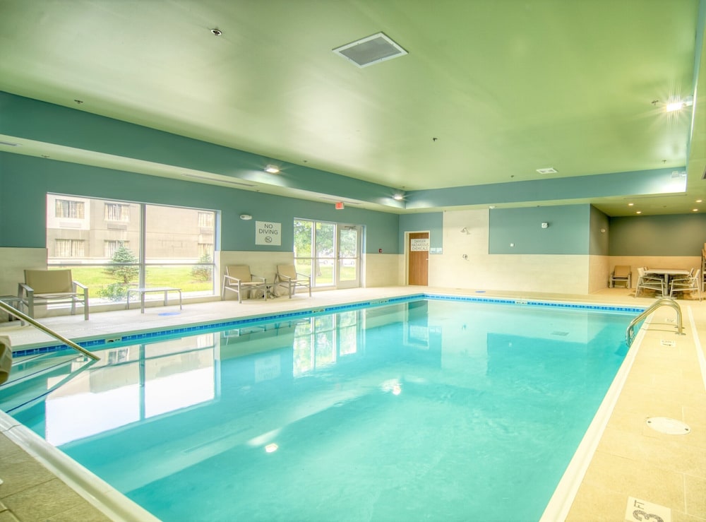 Holiday Inn Express & Suites Kokomo South by IHG - photo 16