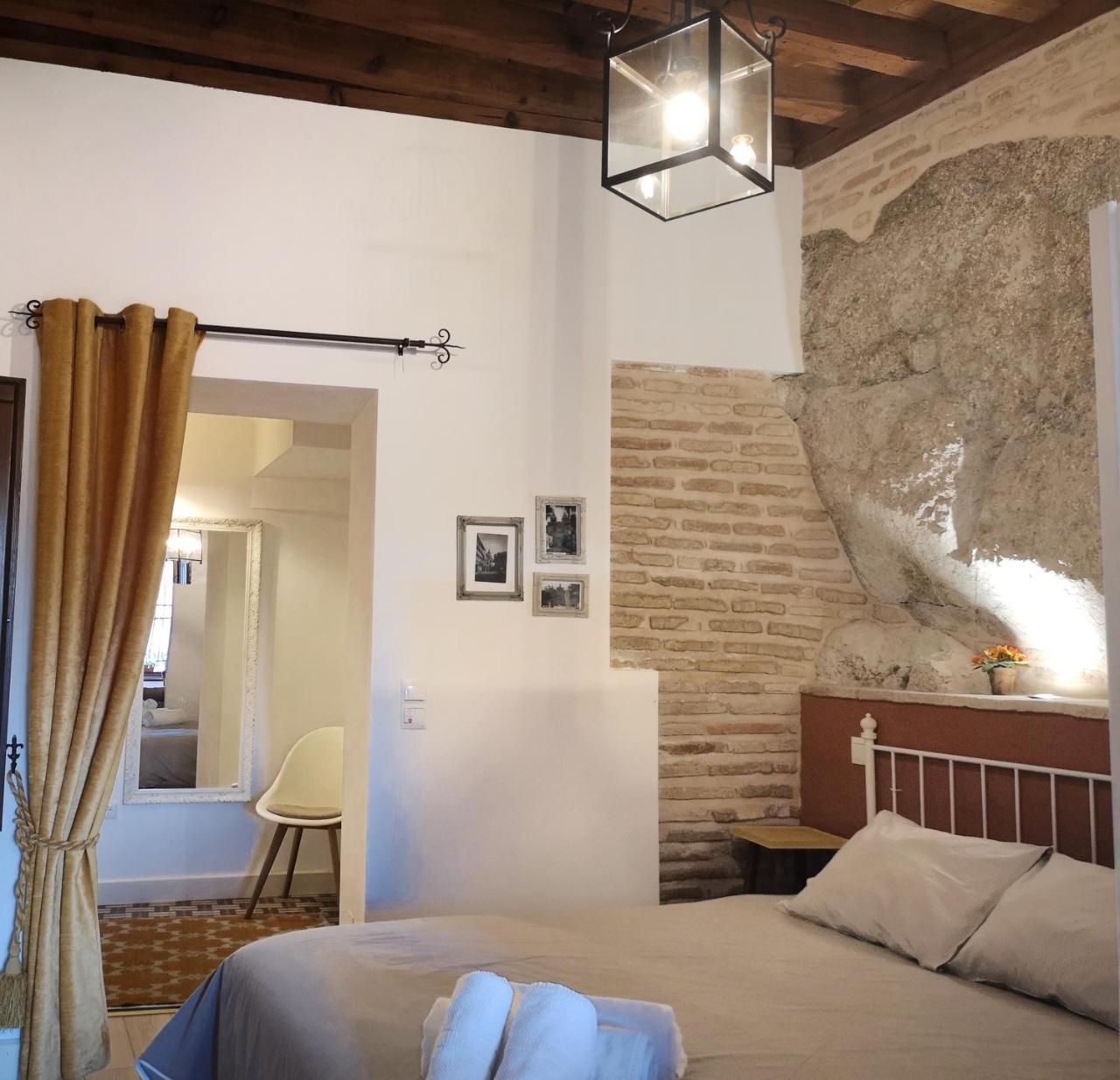 El Aljibe de San Cipriano Apartamentos Aloha Toledo — 4-Star Luxury Hotel in Toledo, Spain