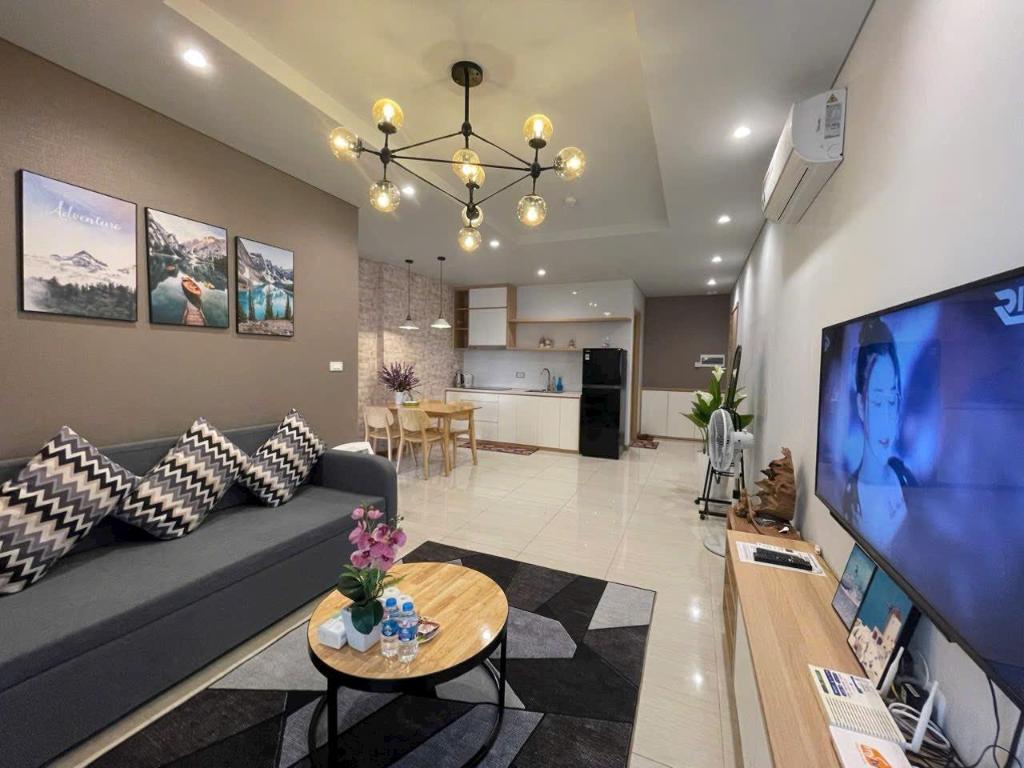Golden sunshine studio Sea view &Nelflix Free — 5-Star Luxury Hotel in Ha Long, Vietnam