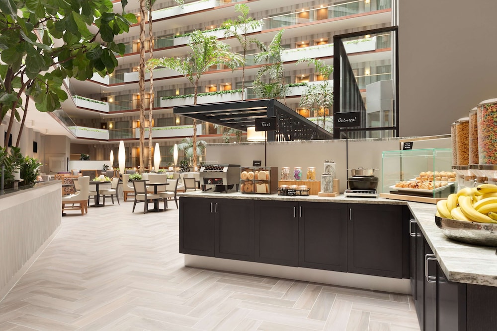 Embassy Suites by Hilton Irvine Orange County Airport - photo 2