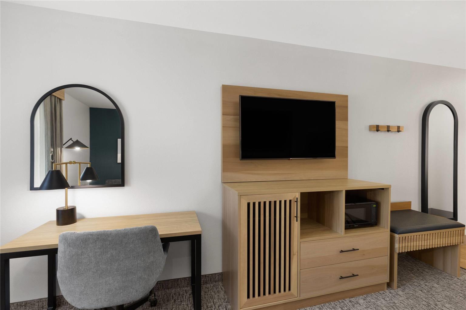 La Quinta Inn & Suites by Wyndham Lexington South Hamburg - photo 44