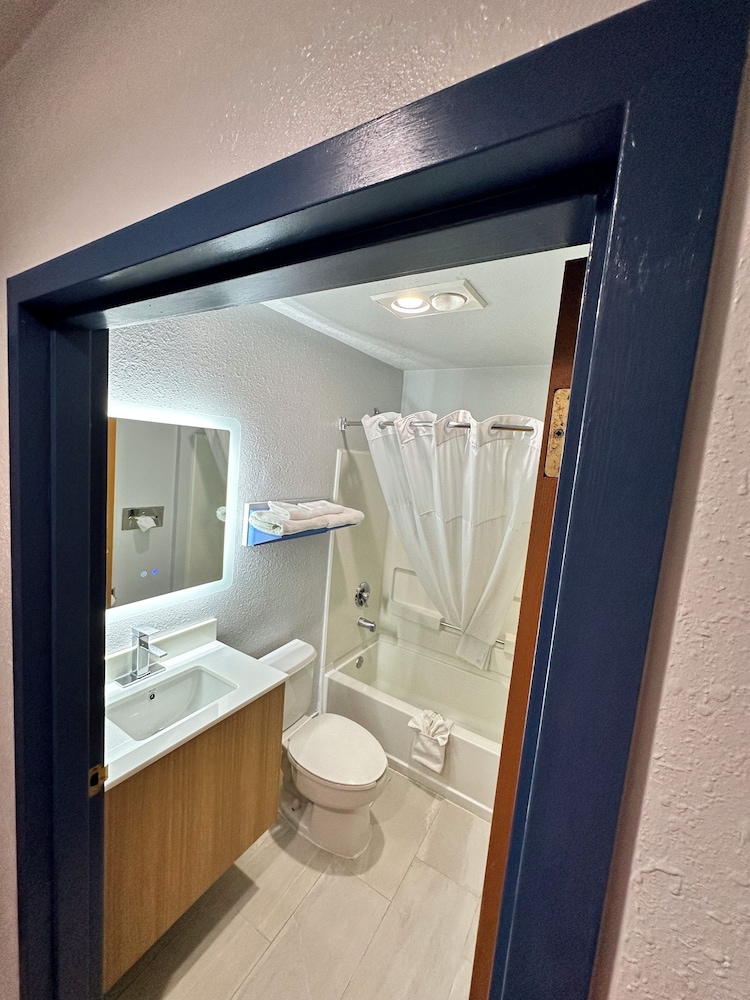 Microtel Inn by Wyndham Gallup - photo 19