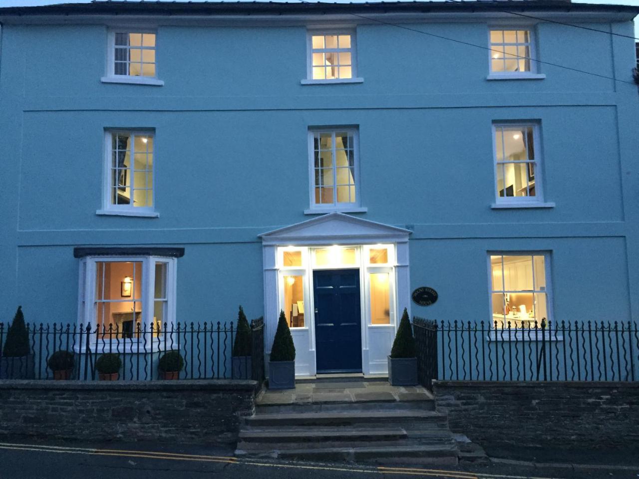 Mount Street House — 4-Star Luxury Hotel in Brecon, United Kingdom