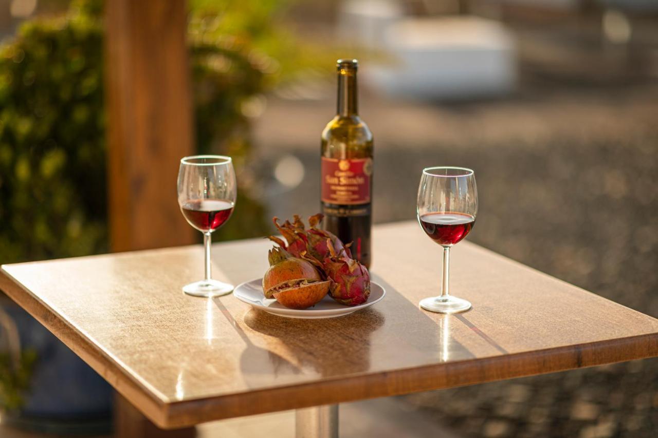 Casita Hari Donde Tu Y Tu Tiempo Se Detienen. in Tuineje, Spain