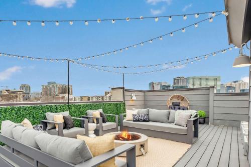 The Hawkins House Walk to Gulch Rooftop views — 4-Star Luxury Hotel in Nashville, United States