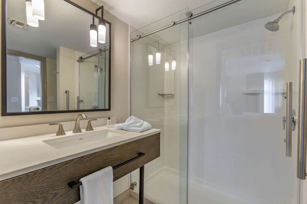Windmill Suites Surprise Phoenix an Ascend Collection Hotel - photo 8