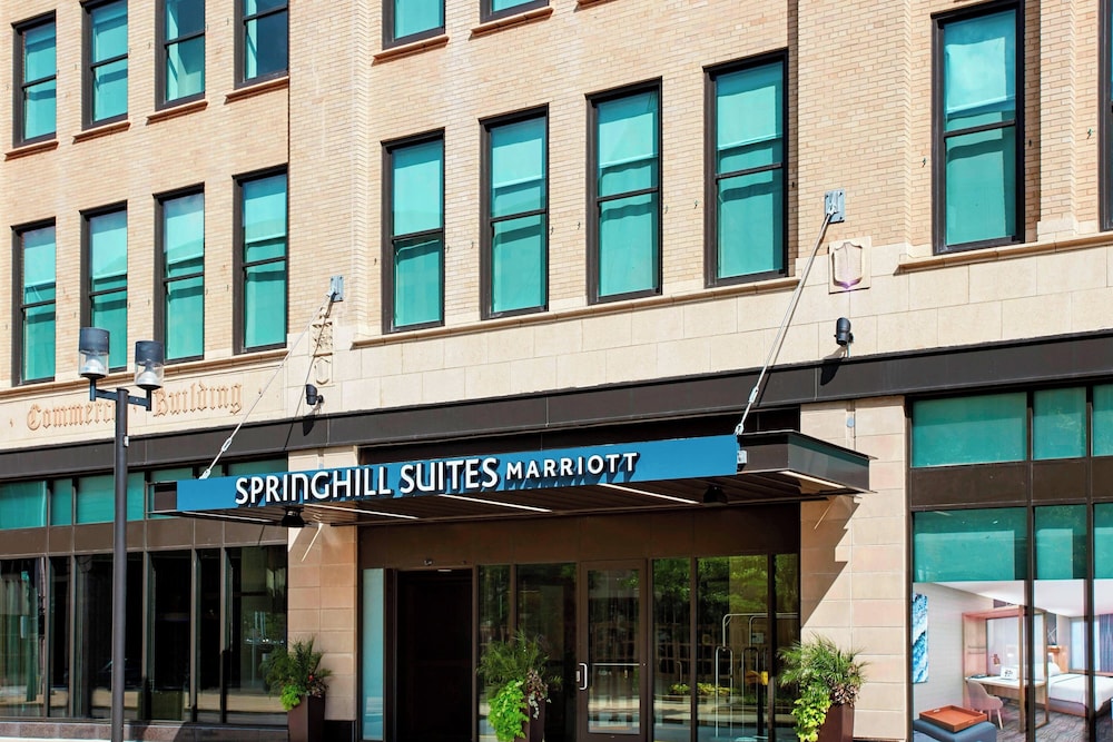 SpringHill Suites by Marriott Milwaukee Downtown - photo 58