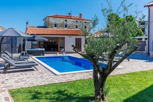 Villa Drušković — 4-Star Luxury Hotel in Buje, Croatia
