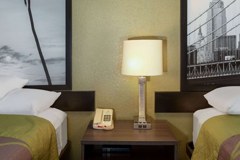 Super 8 by Wyndham Seguin - photo 13