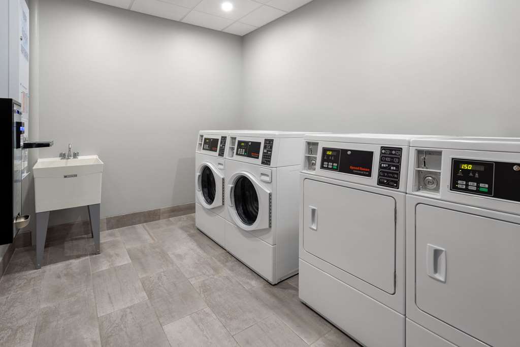 La Quinta Inn & Suites By Wyndham Williston Burlington - photo 23