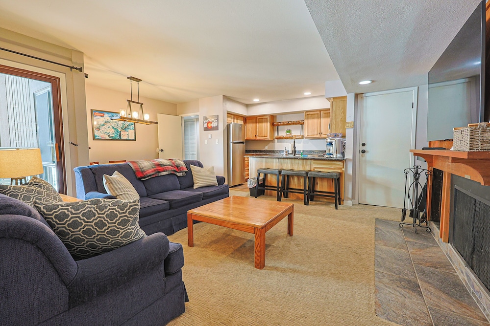 Wild Irishman 2 bed 2 bath Sleeps 9 WIBH - photo 46