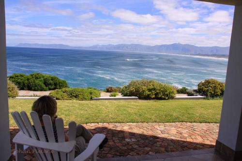 WhaleTale — 4-Star Luxury Hotel in Cape Town, South Africa