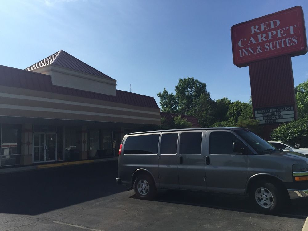 Red Carpet Inn & Suites Muncie in Muncie, United States