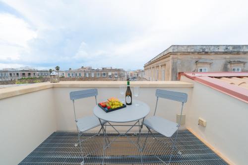 Arco del Mercato Apartment — 4-Star Luxury Hotel in Siracusa, Italy