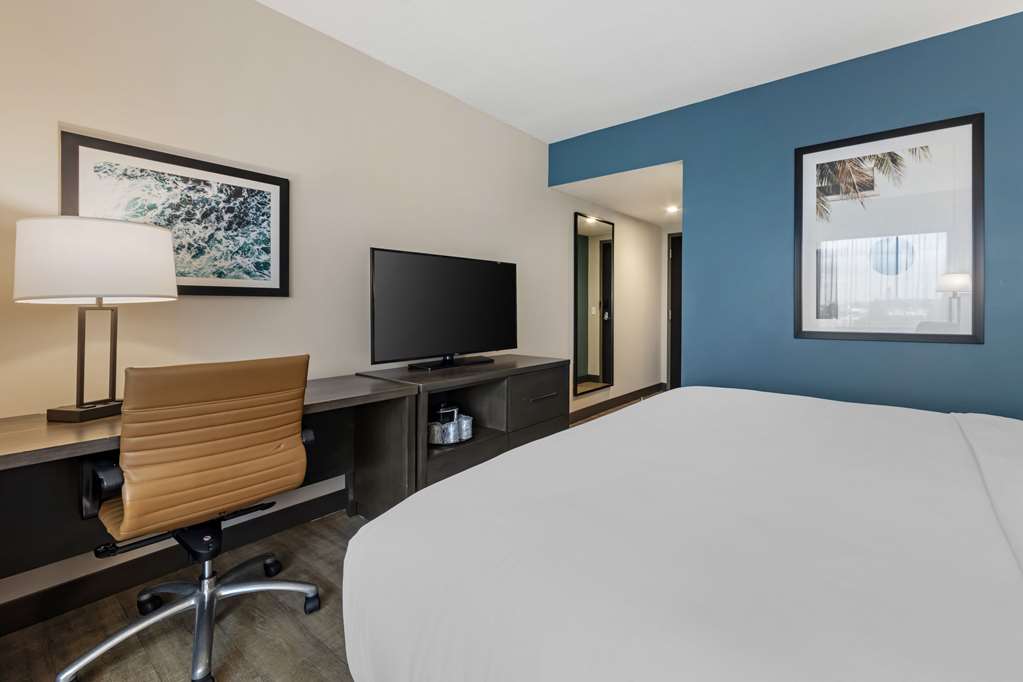 Comfort Inn & Suites Miami International Airport - photo 10