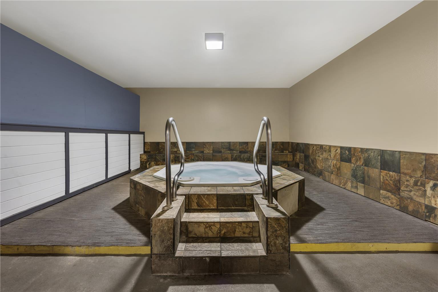 Best Western Pier Point Inn - photo 10