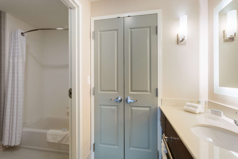 Homewood Suites by Hilton Reston - photo 25