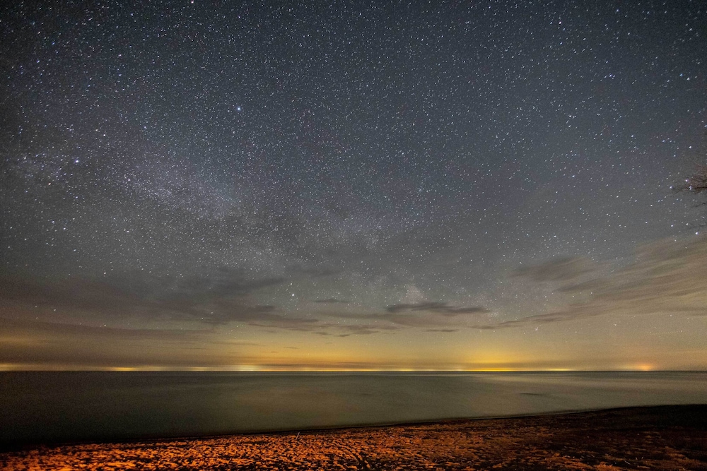 Lakefront Forestville Paradise w Private Beach in Forestville, United States