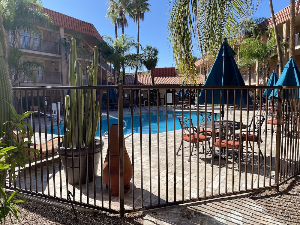 DoubleTree Suites by Hilton Tucson Williams Center - photo 67