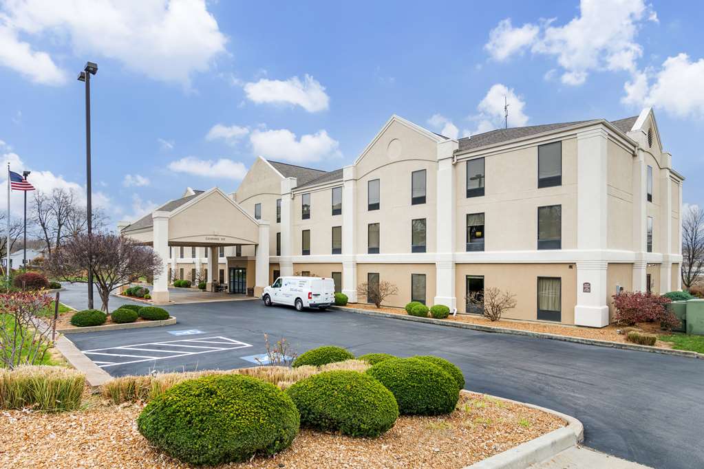 Comfort Inn Near Six Flags St. Louis - featured photo