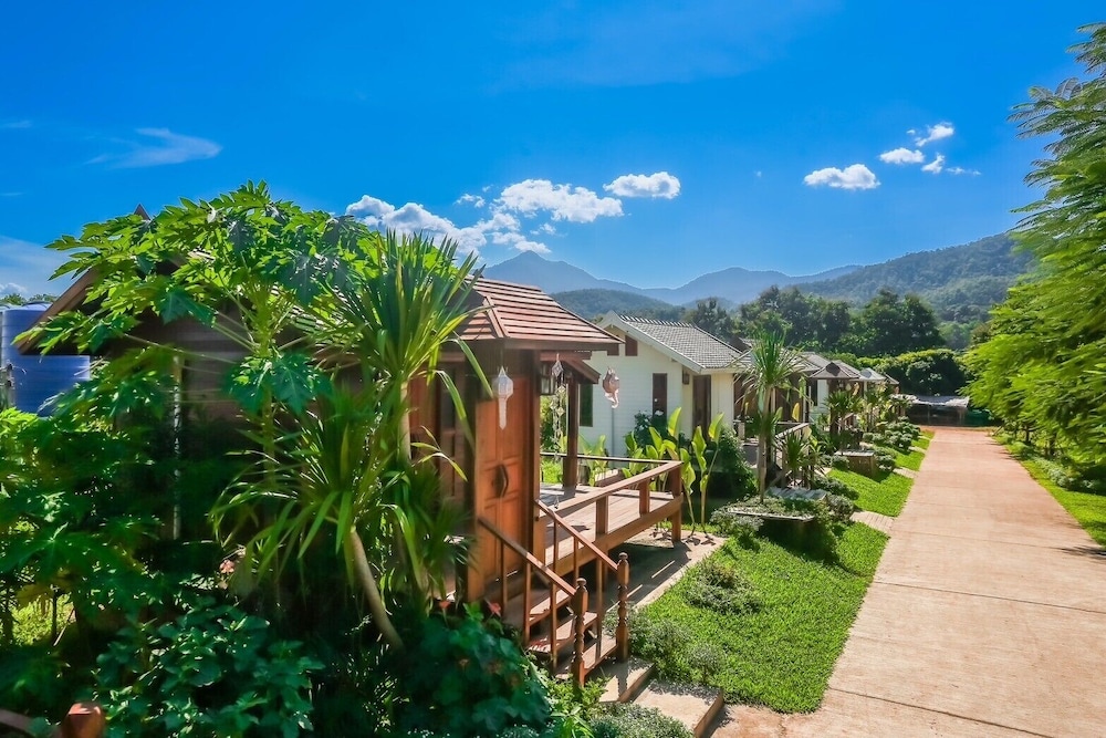Suan Doctor — hotel in Phrao
