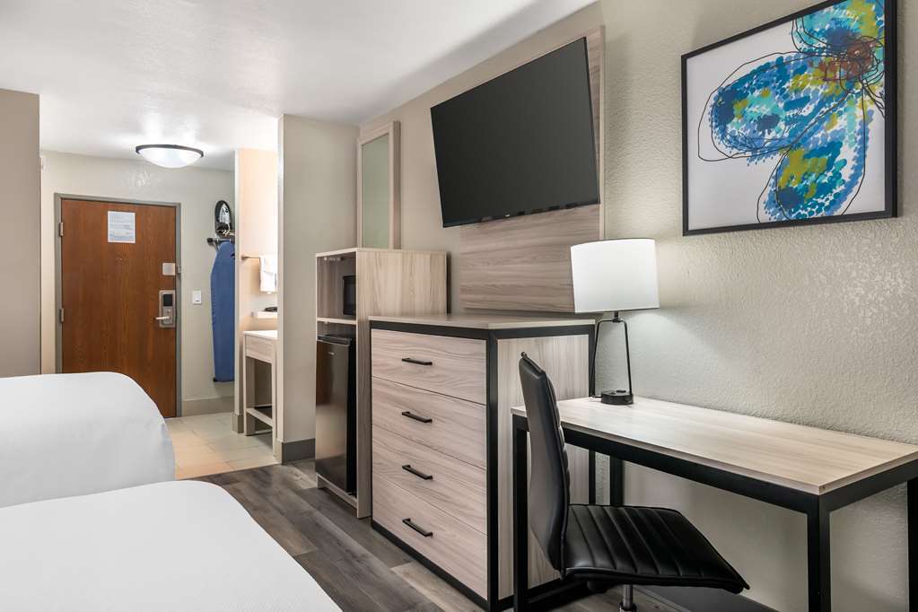 Best Western Park City Wichita North - photo 24