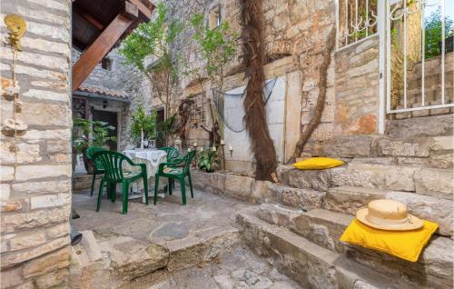 Beautiful Home In Bale With Kitchen — 4-Star Luxury Hotel in Bale, Croatia