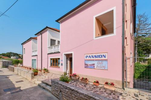 Rooms with a parking space Veli Losinj Losinj 21045 in Mali Losinj, Croatia