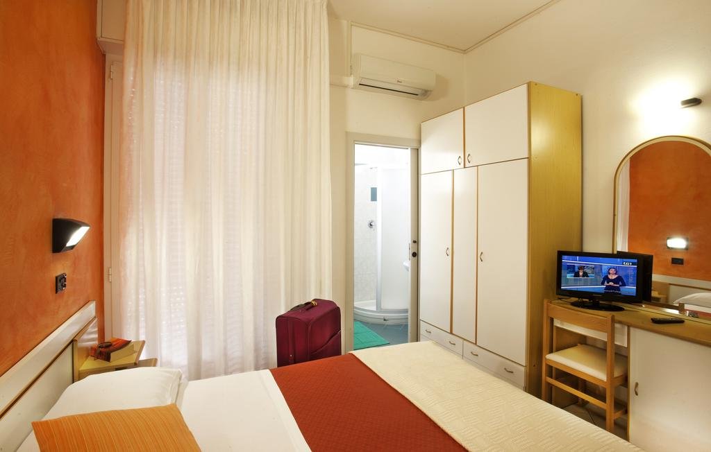 Hotel De La Ville — Rimini — photo 3
