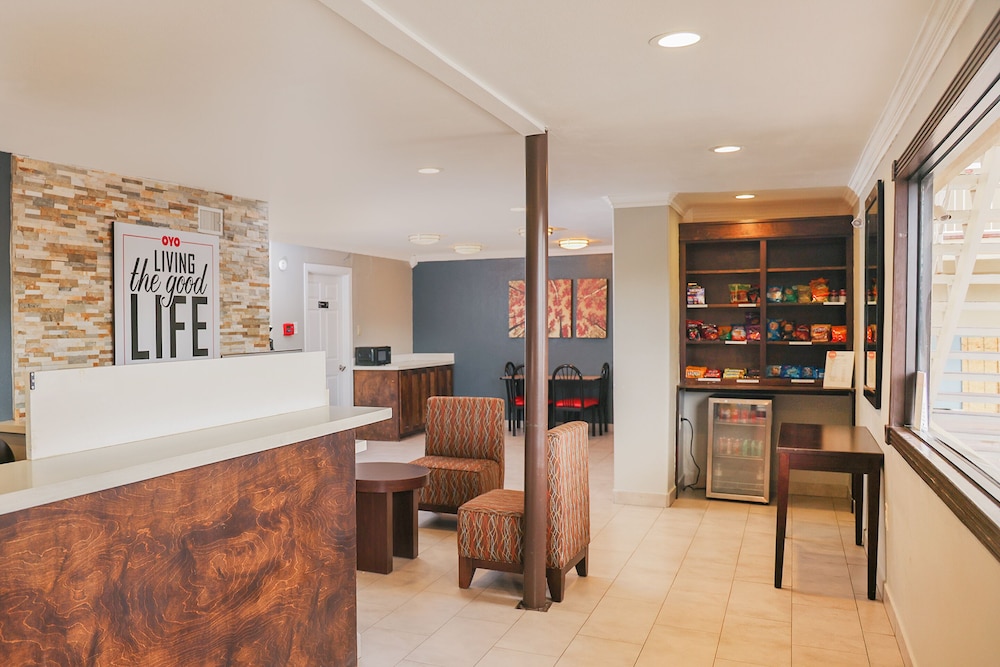 OYO Hotel McAllen Airport South - photo 9