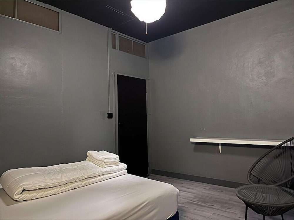 Doctor Alien Hostel